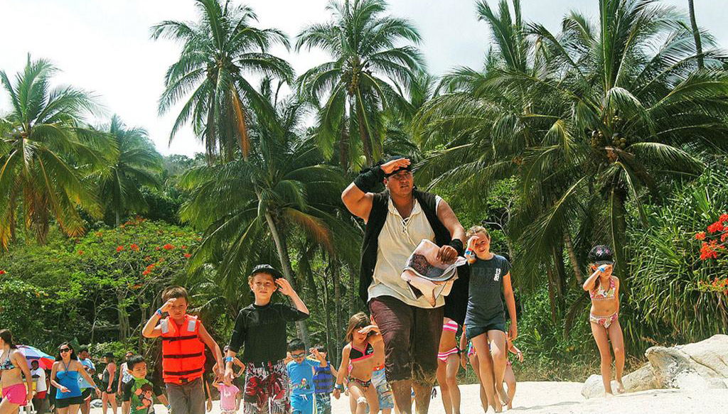 Tour por la Isla de Majahuitas en barco pirata - Foto 1