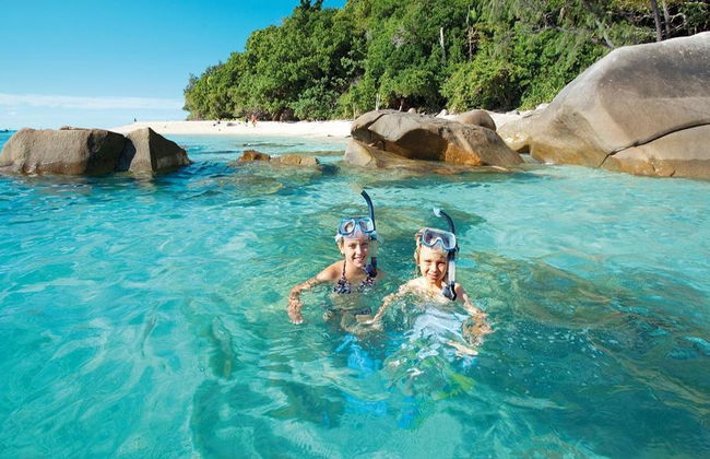 Pase de Actividades 2 para Fitzroy Island - Esnórquel y Paseo en Barco con Fondo de Cristal - Foto 10