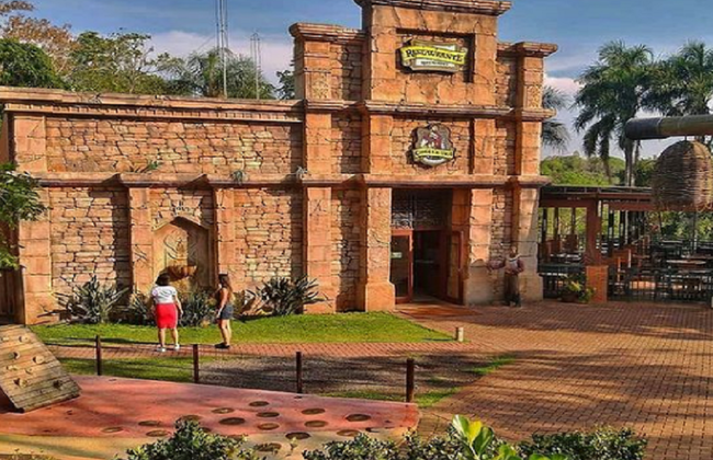 Dinner at Cabeza de Vaca Restaurant - With transport and Tickets to the 3 Borders Landmark - Foto 1
