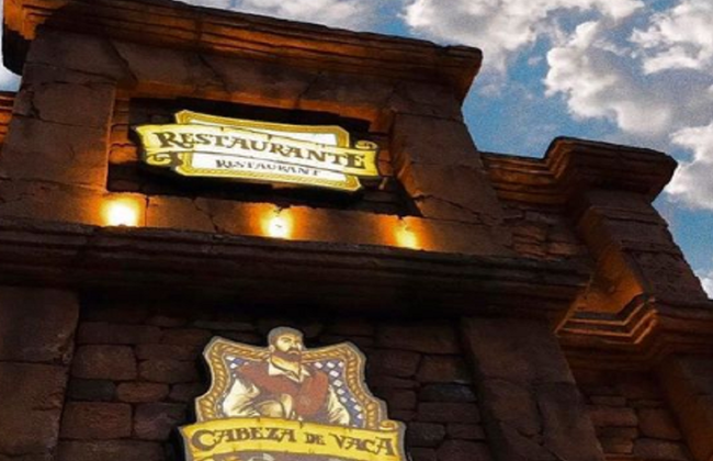 Dinner at Cabeza de Vaca Restaurant - With transport and Tickets to the 3 Borders Landmark - Foto 6