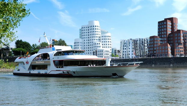 Düsseldorf Panorama Cruise - Photo 2
