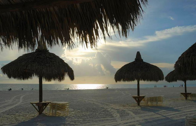 El Histórico Pueblo de Cabedelo y las Playas de la Costa Norte con Atardecer en la Playa de Jacaré - Foto 4