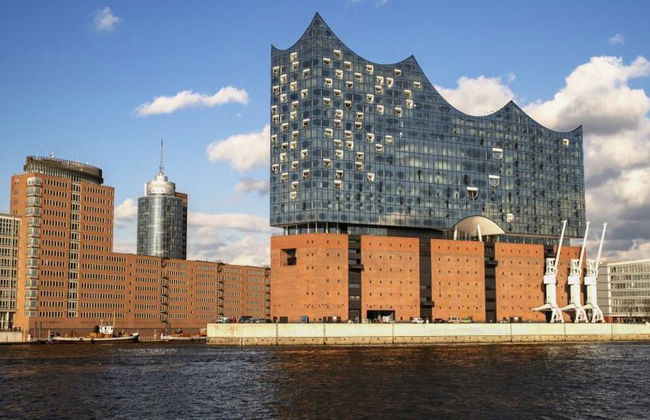 Elbphilharmonie, Speicherstadt & HafenCity Private Walking Tour - Photo 2
