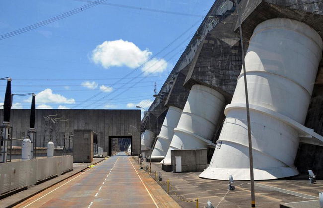 Itaipu Dam - Photo 3