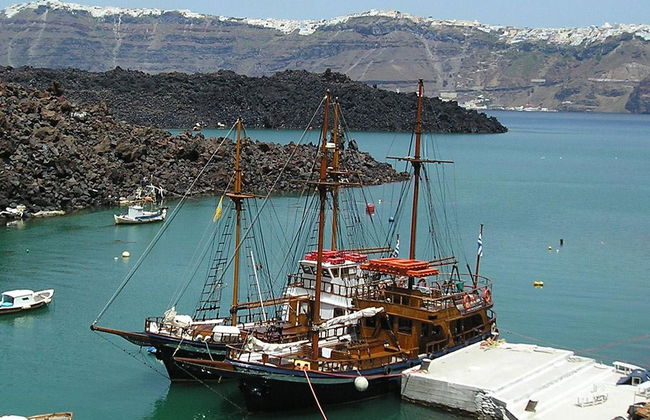 Crucero por las islas volcánicas: volcán, aguas termales y Therasia con opción a tiempo libre en Oia - Foto 3