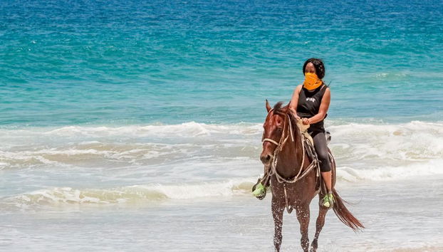 Passeio a cavalo na praia e no deserto - Foto 2