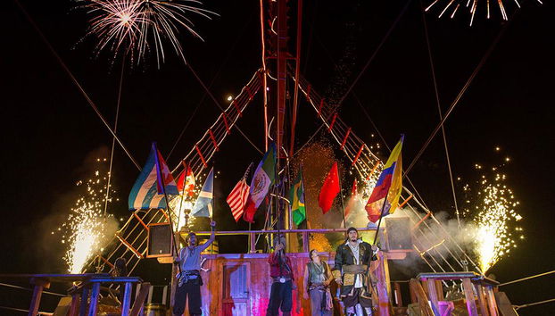 Jolly Roger Pirate Ship with Dinner and Show in Cancun - Photo 2
