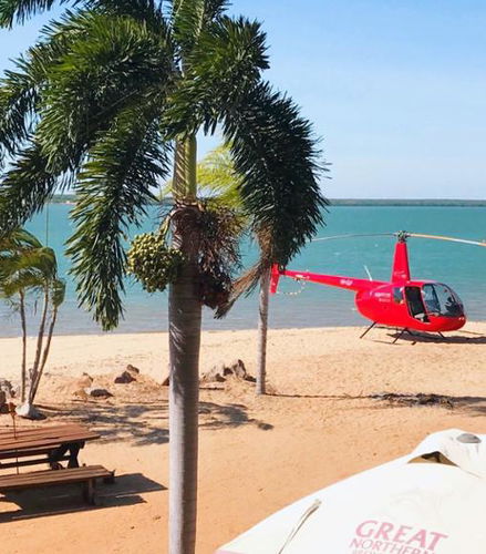 Foto de Vuelo en helicóptero y recorrido de bares - Excursión de medio día