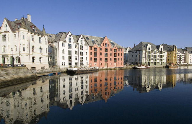 Recorrido turístico por Ålesund en autobús con paradas libres - Foto 2