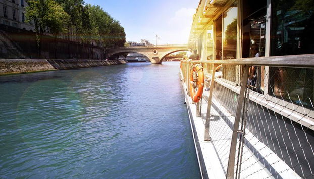 Bateaux Parisiens - Crucero panorámico por el Sena con audioguía - Foto 3