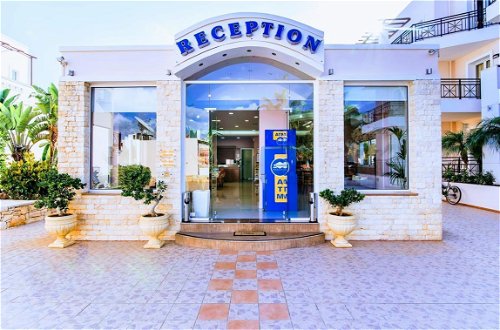 Photo 4 - Yiannis Manos Hotel Resort