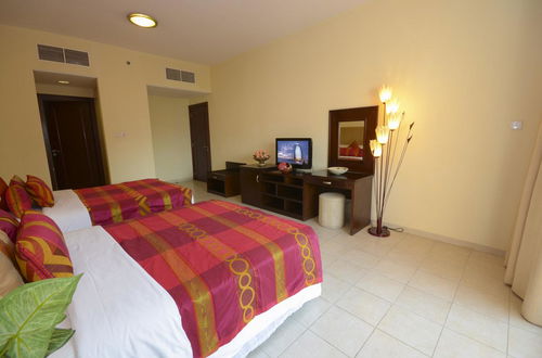 Photo 4 - Parkside Hotel Apartments