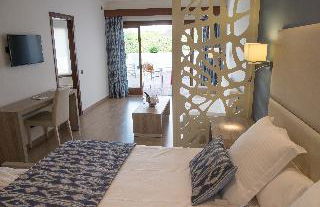 Pierre & Vacances Premium Menorca Binibeca - Foto 6