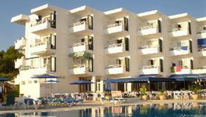 Vistamar Apartments - Photo 1