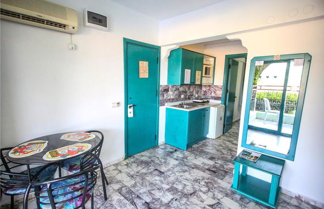 Club Aquarium Apartments - Photo 5