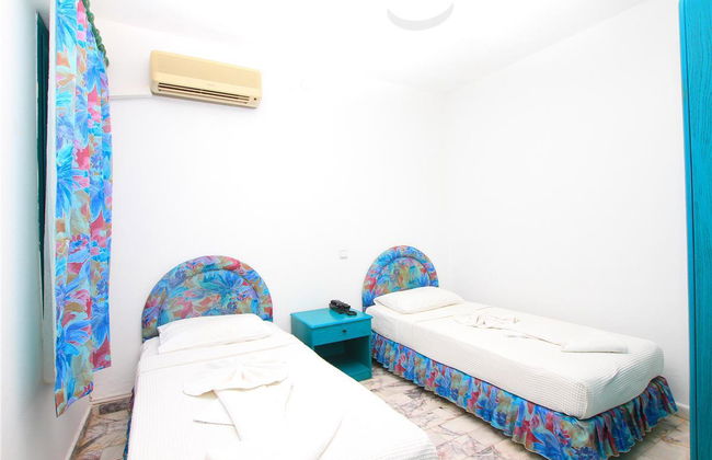 Club Aquarium Apartments - Photo 8