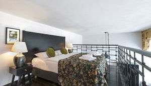 Antique Apartments - Photo 5