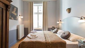 Antique Apartments - Photo 2