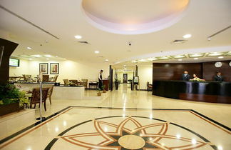 Photo 3 - Savoy Crest Hotel Apartment