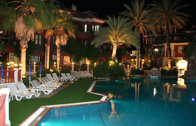 Grand Aquarium Hotel - Photo 9