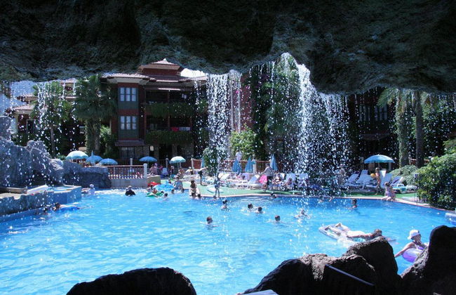 Grand Aquarium Hotel - Photo 12