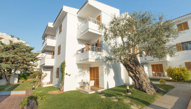 Aparthotel Flora - Photo 3