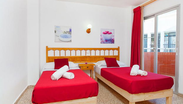 Apartamentos Puet - Photo 2