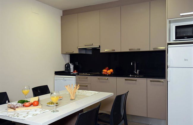 Pierre & Vacances Barcelona Sants - Photo 13