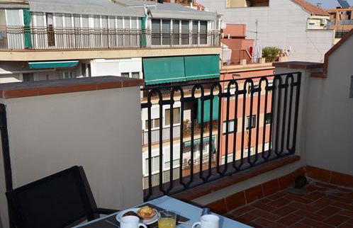 Pierre & Vacances Barcelona Sants - Photo 11