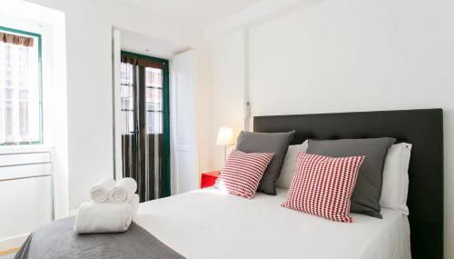 JOIVY Cosy 1-bed flat w/balcony in Alfama, moments from the Port - Foto 3