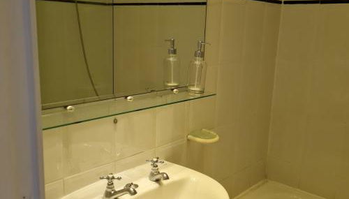 AC in the bedrooms, near the river, spacious - Foto 5