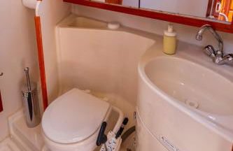 Stunning Boat 2 BEDROOMS, WC, high ceiling - Foto 5