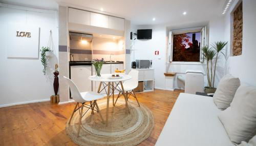 Alfama, the heart of fado - Minutes from Tram 28 - Foto 1