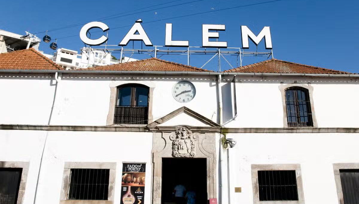 Visita guiada à vinícola Caves Cálem - Foto 1