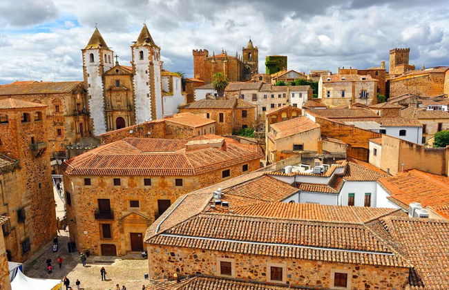 Tour de Cáceres al completo con entradas - Foto 3
