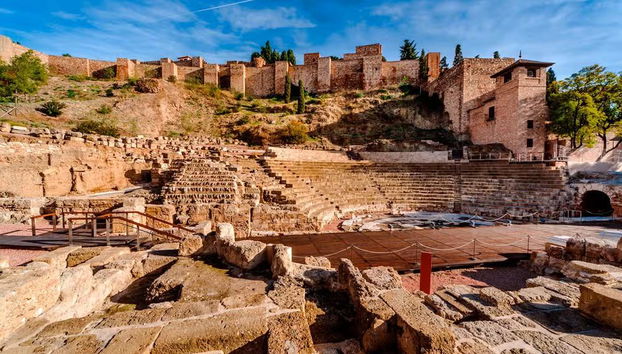 Visita guiada por la alcazaba y el teatro romano - Foto 5