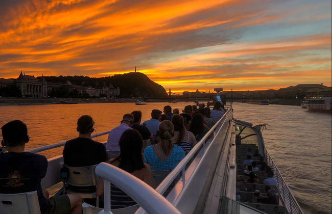 Paseo en barco al anochecer - Foto 8