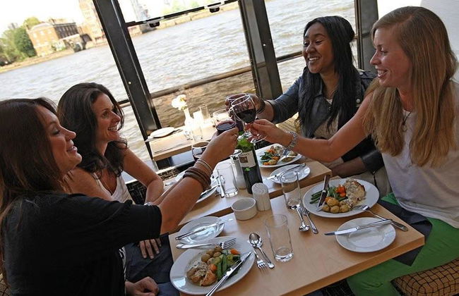 Passeio de barco com almoço - Foto 2