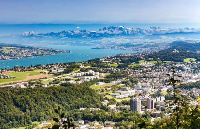 Tour por Zúrich + Ferry + Teleférico de Felsenegg - Foto 6
