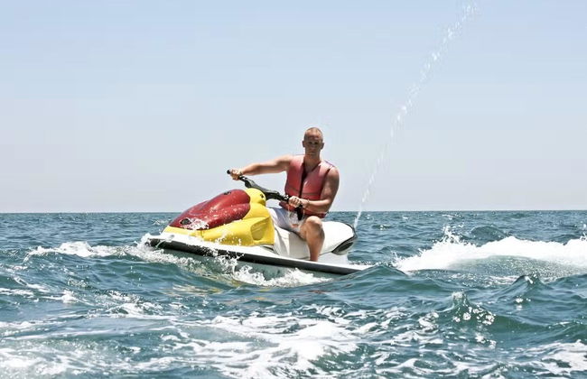 Excursión en moto de agua por la bahía de Alcudia - Foto 2