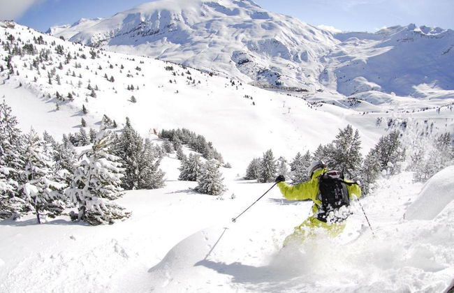 Alquiler de material de esquí y snowboard en Cerler - Foto 13