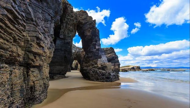 Balade en bateau à moteur le long de la plage de Las Catedrales - Photo 2