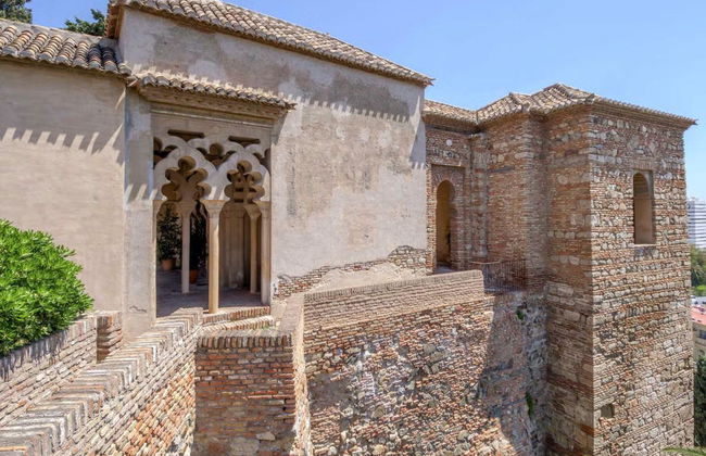 Alcazaba & Roman Theatre Free Tour - Photo 6