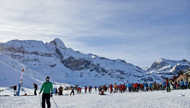Astún-Candanchú ski passes ; entrance by Astun - Photo 3
