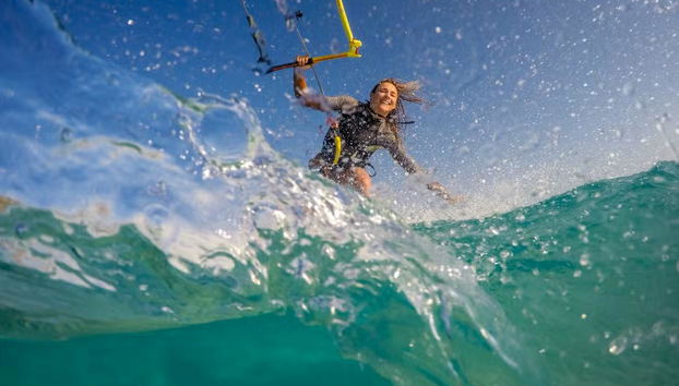 Curso de kitesurf de 2 días en Tarifa - Foto 2