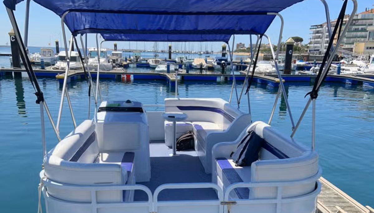 Paseo en barco al Muelle de las Carabelas - Photo 1