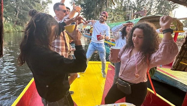 Paseo en barco por Xochimilco - Foto 2