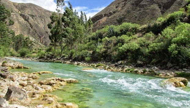 Admire the beautiful Peruvian landscapes