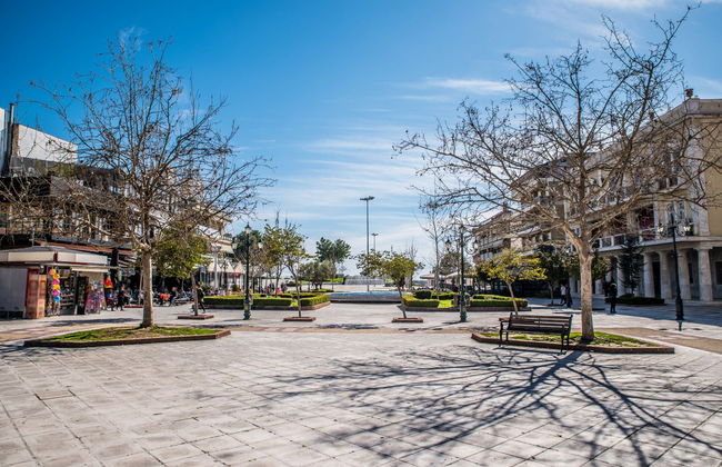 Autobús turístico entre Katákolo y Pyrgos - Foto 4