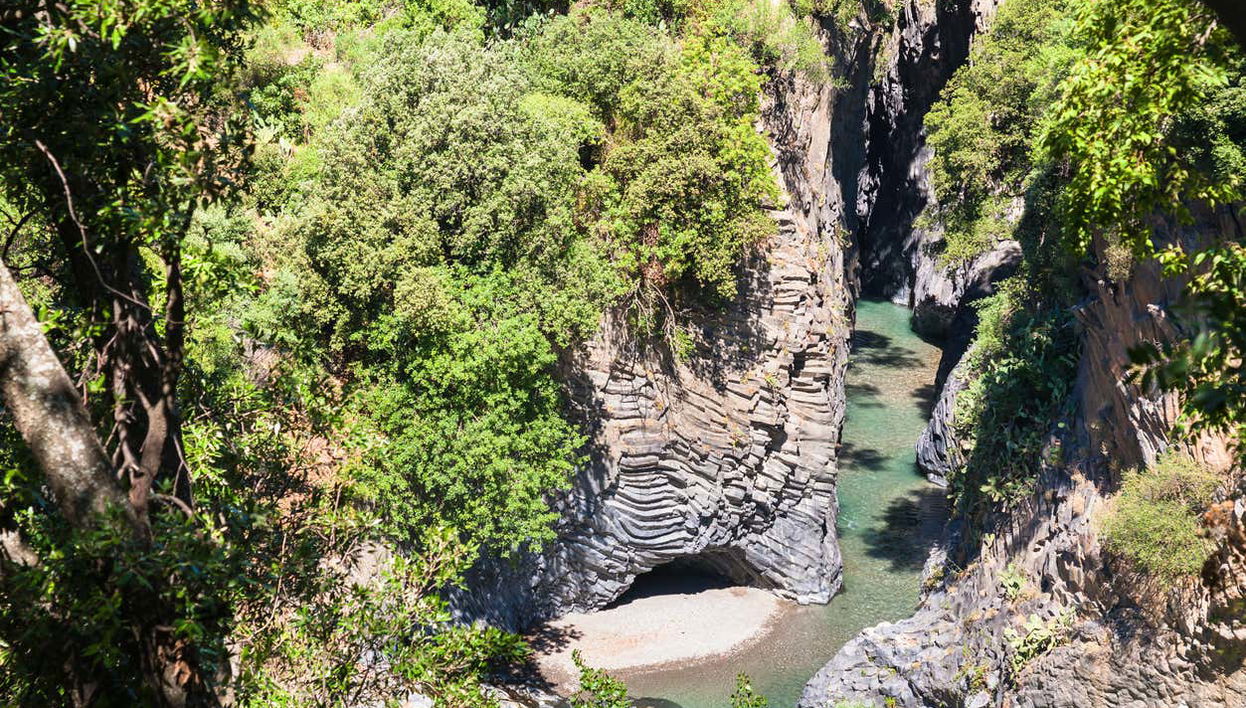 Senderismo acuático por las Gargantas de Alcántara - Foto 1